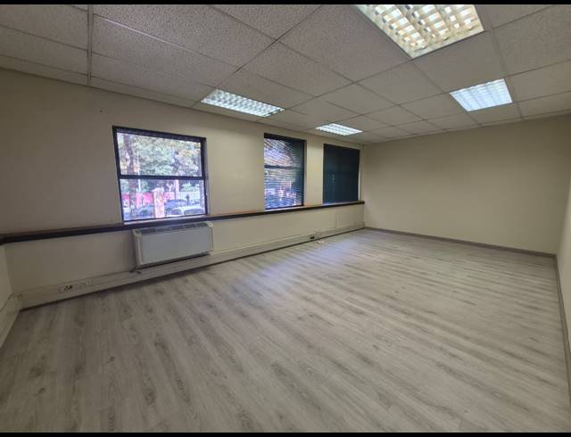 974M² OFFICE TO LET IN SANDTON CENTRAL